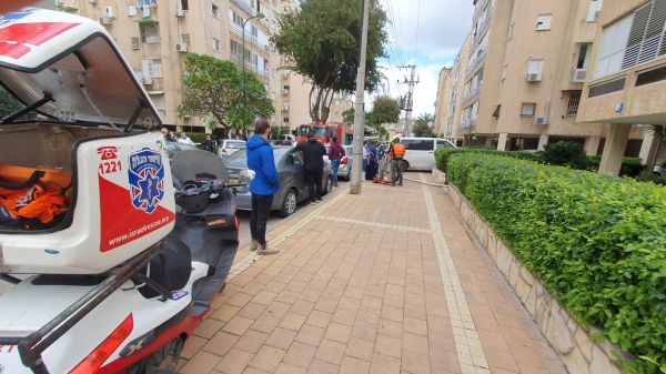 נתניה: שלושה ילדים נפגעו משאיפת עשן בשריפה