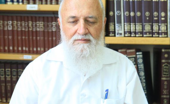 הרב קמינצקי: "להפסיק עם המלחמות ולהתאחד"