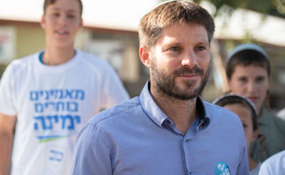 מחוץ לקופסא: זה האיש שסמוטריץ' חייב לחבור אליו