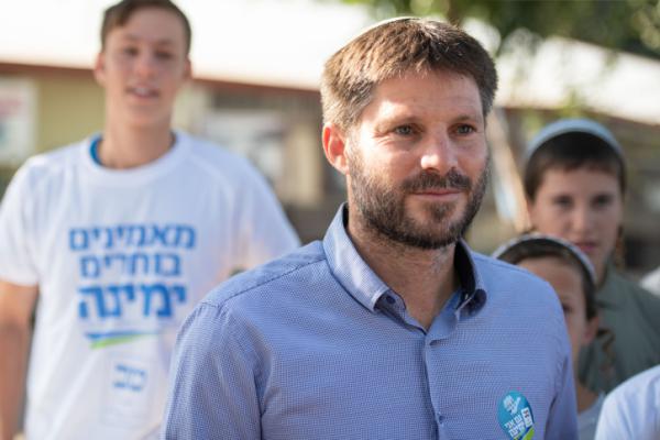 מחוץ לקופסא: זה האיש שסמוטריץ' חייב לחבור אליו