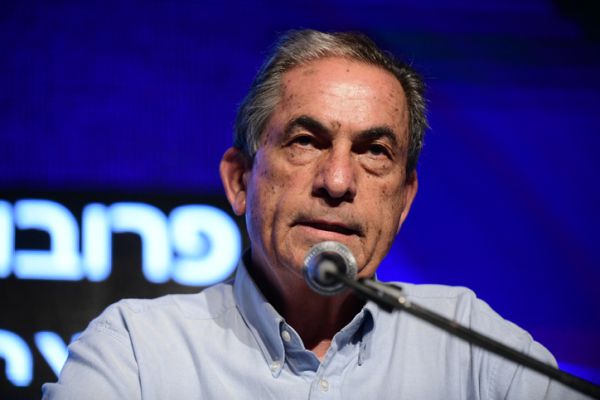 גדעון לוי נגד השמאל: "המחנה היפה בעיני עצמו"