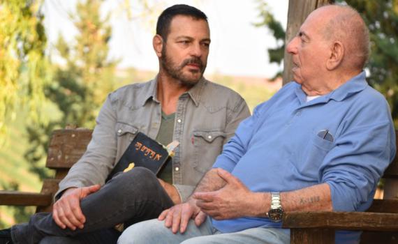 אקי אבני במחווה לניצול השואה שניצח את מנגלה