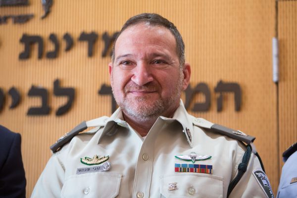 "מפכ"ל המשטרה נכנע לחמאס ומקפל את הדגל"