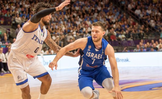 סיבוכי קורונה: גל מקל ייעדר 3 חודשים מהמגרשים