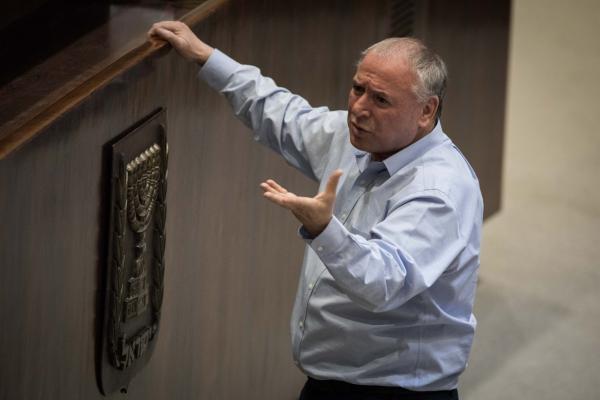 איום על השר אמסלם: אם תמשיך, נפנה נגדך לבג"ץ