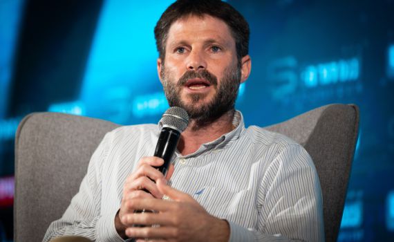 "מי שנתן את ההוראה לא יכול להמשיך בתפקידו"