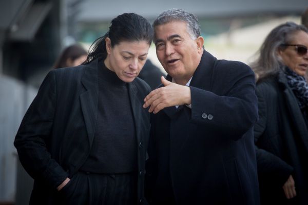 גירושין מכוערים: פרץ מאיים בתביעת דיבה על מיכאלי