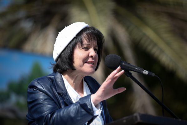 עליזה בלוך דורשת לחסן בעלי עסקים קטנים