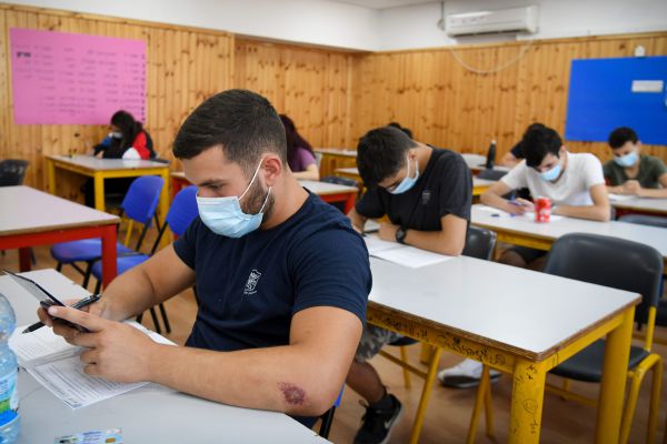 גלנט החליט: אלה ההקלות לתלמידים בבגרויות חורף