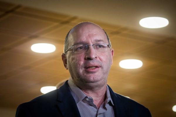 ניסנקורן: "מפיצים שקרים ותאוריות קונספירציה"