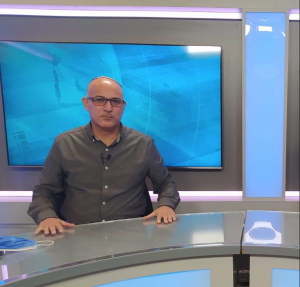 מנכ"ל מועצת יש"ע: נתניהו תולה הכל בגנץ וזה לא נכון