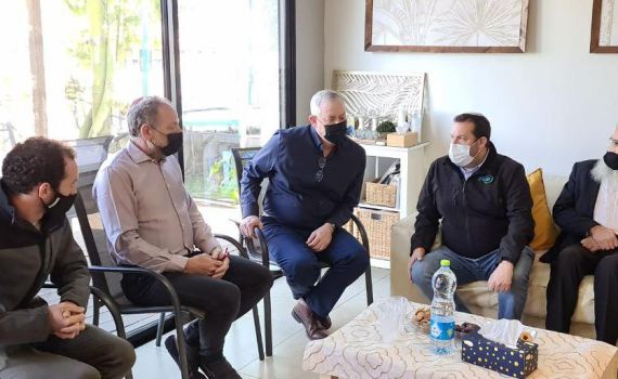 גנץ למשפחת הורגן: "נמשיך להאחז בשטח"