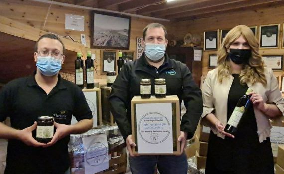 היסטוריה: משלוח שמן זית ראשון מהשומרון לדובאי