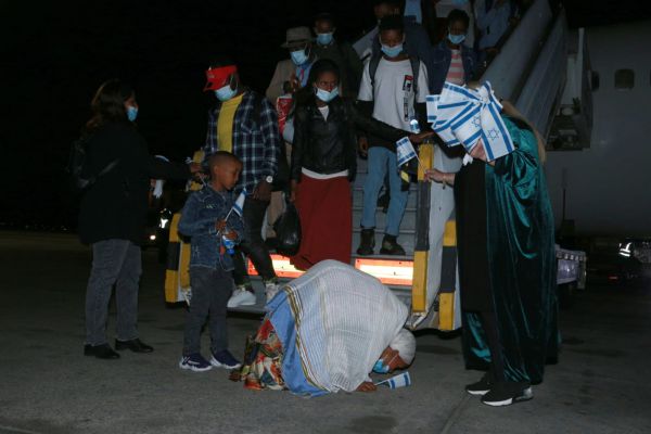 נמשך מבצע "צור ישראל": מטוס חמישי נחת בישראל