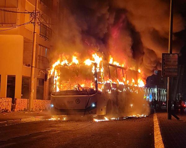 נהג האוטובוס שהוצת בבני ברק: "זה פיגוע לכל דבר"