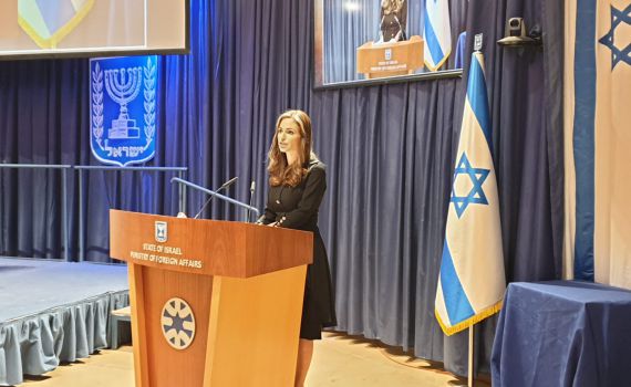 "אסור שהקורונה תשכיח את המאבק באנטישמיות"