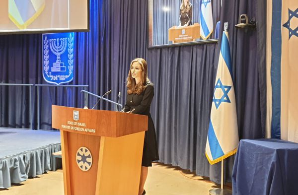 "אסור שהקורונה תשכיח את המאבק באנטישמיות"