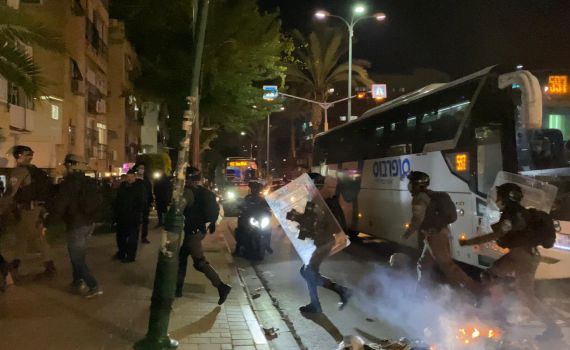 התגובה ללינץ': המשטרה פשטה על בני ברק. תיעוד