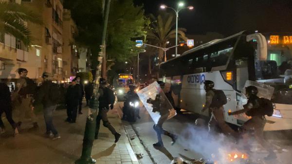 התגובה ללינץ': המשטרה פשטה על בני ברק. תיעוד