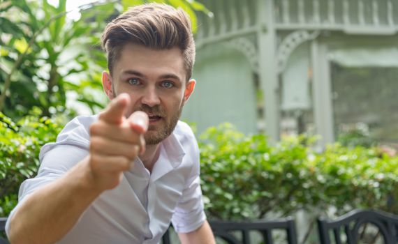 צפו: קצר על הפרשה | איך הופכים קללה לברכה?