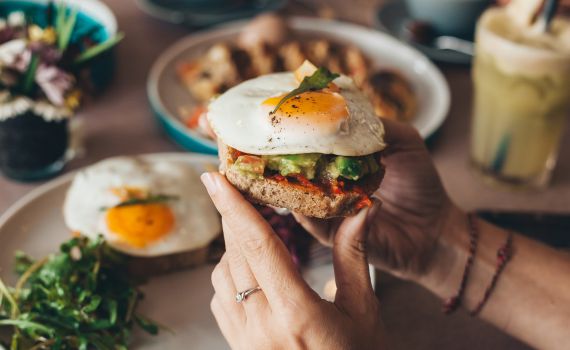 טעים להכיר: 5 דרכים לשדרג את ארוחת הבוקר שלכם