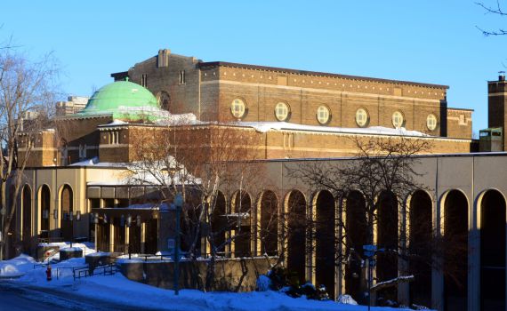 קנדה: הותקפו שוטרים שפיזרו תפילות בבתי כנסת