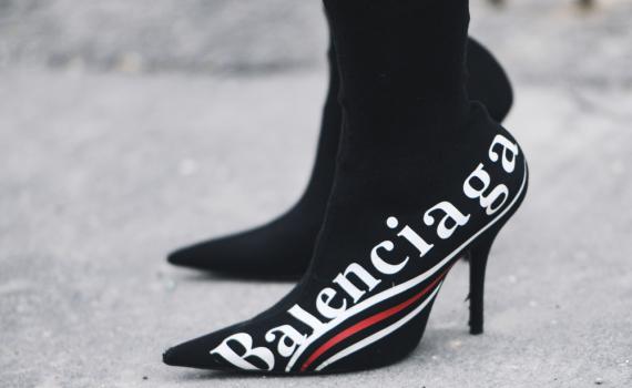 ביזארי או גאוני: חשבון האינסטגרם של בלנסיאגה