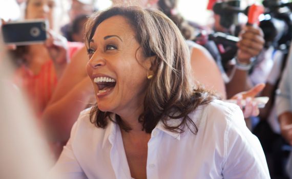 קמלה נגד ביידן: "החלטתו לרוץ לכהונה שניה, חסרת אחריות"