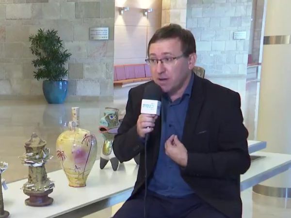 הרכש החדש של יעלון: לא יהיו חיסונים בישראל