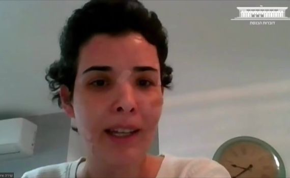 הדיין איים בצינוק, שירה איסקוב זכתה לגט