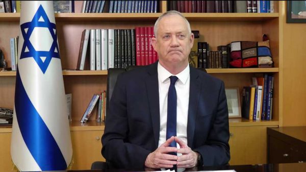 בלי אקוניס: אושר מינויו של גנץ לשר המשפטים