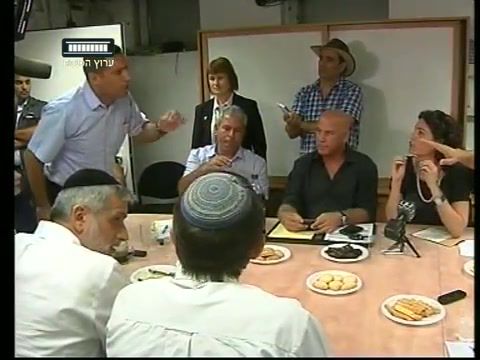 "היא לא תשווה אותי למחבל": דוידי מול זנדברג