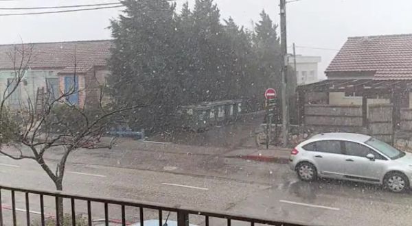 התחלנו: שלג החל לרדת בהר ברכה בשומרון. צפו