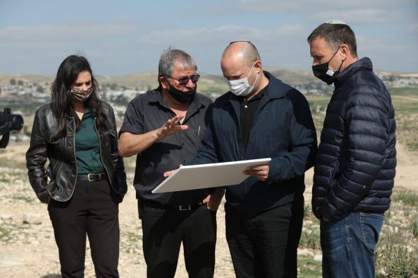 ימינה: נתניהו הבטיח לבנות בעטרות, אנחנו נקיים