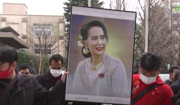 צפו: כך נראית ההפיכה הצבאית במיאנמר