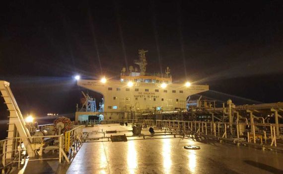 "המכלית היוונית לא אחראית לזיהום הזפת"