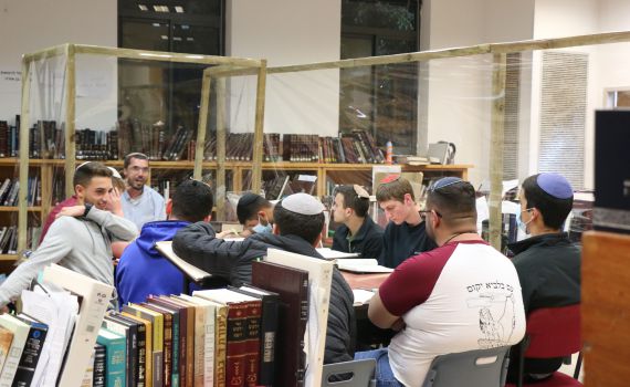 מכינה לחיים עצמם: עצמונה מתרחבת גם לשנים שאחרי המכינה