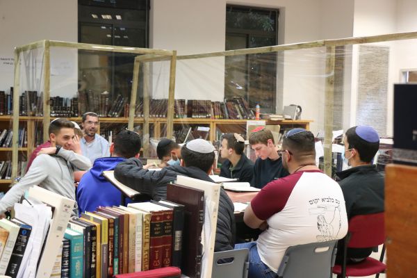 מכינה לחיים עצמם: עצמונה מתרחבת גם לשנים שאחרי המכינה