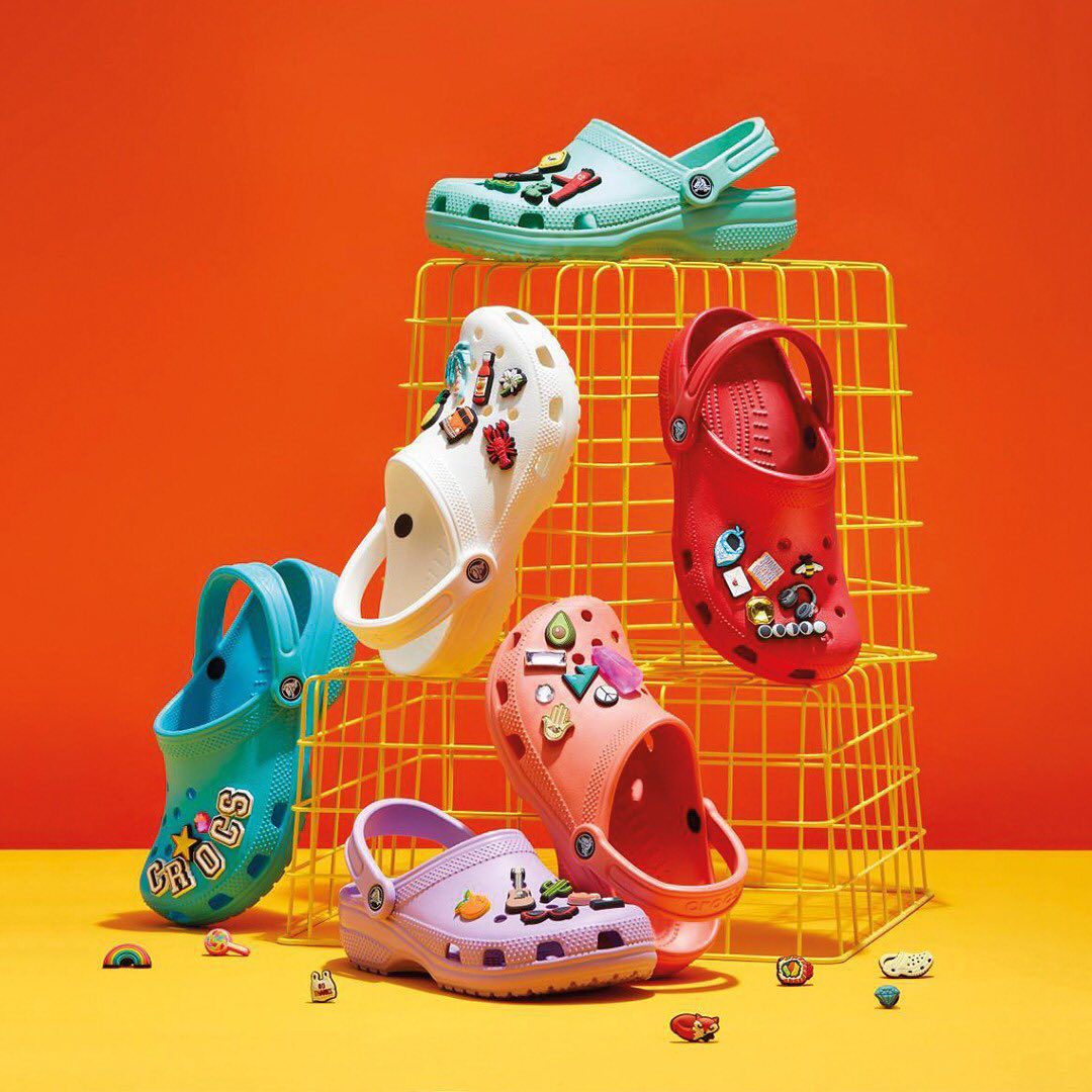 weshoes: נעלים מתאימות לתחפושות הצבעוניות