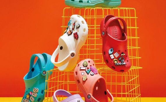 weshoes: נעלים מתאימות לתחפושות הצבעוניות