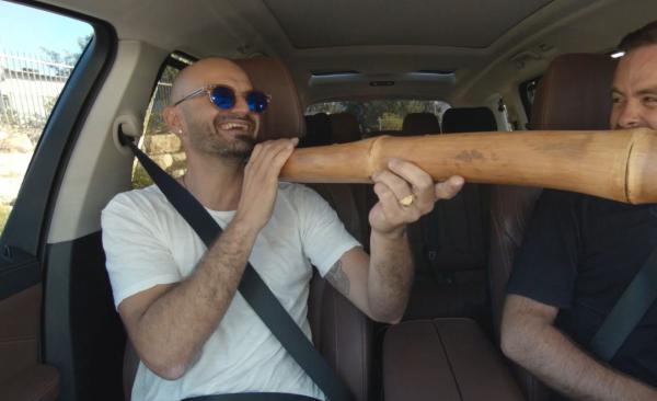 זה מה שקרה כשאברהם טל הגיע לקארפול קריוקי. צפו