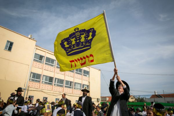 מה יותר קשה: להיות חייל בצה"ל או שליח חב"ד?