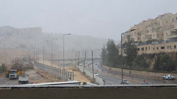 זה הגיע: שלג החל לרדת בירושלים