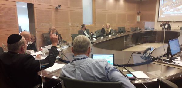 חובת הבידוד במלוניות הוארכה ביממה אחת בלבד