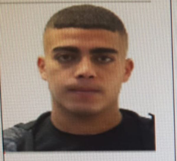 ראיתם? פורסמו תמונות של 4 חשודים בתקיפה שנמלטו