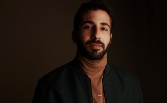 לאחר שריגש מדינה שלמה: אביחי הולנדר בסינגל חדש