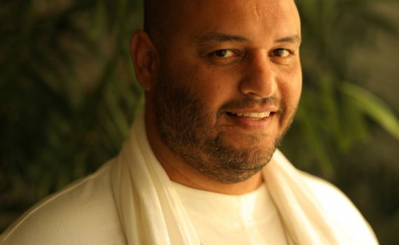 מפתיע: שי צברי בשיר חדש בהשראת ספר הזוהר. צפו