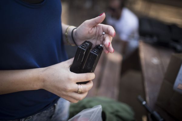 ישראלים מכרו ברש"פ רובי אוויר כדי להפוך אותם לנשק