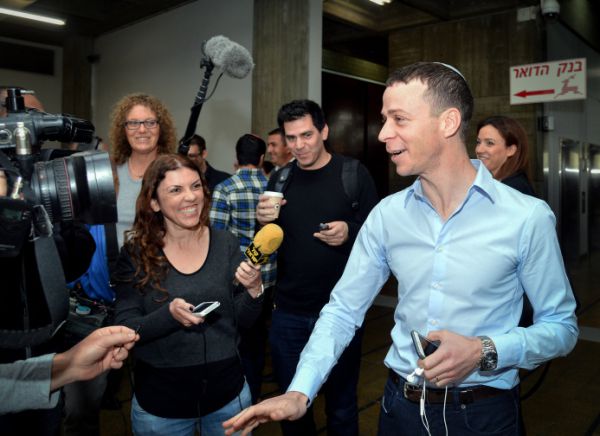 עמית סגל: "אבישי אל תיקח ללב, הם לא לרמה שלך"