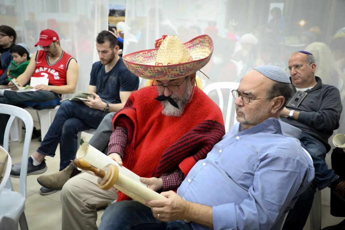 פורים תשפ"ה: הלכות פורים שחל ביום שישי למנהגי כל העדות